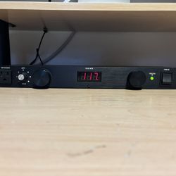 Furman Rack Mount Power Conditioner With Lights 