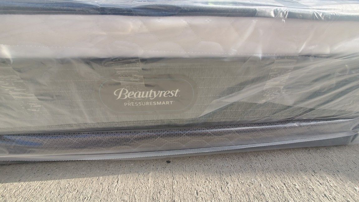 Queen Mattress Beauty Rest With Bamboo Pillow Top