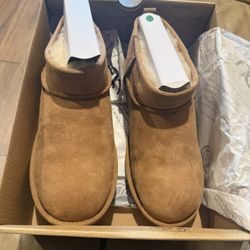 Women’s Ugg 