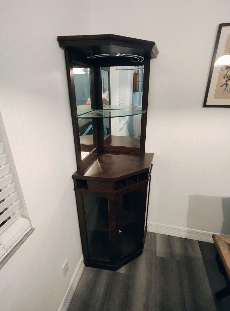 Corner Bar W/Storage 