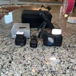 GoPro HERO11 Creator Bundle (Like New)