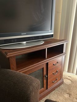 Affordable TV Stand – Must Go!