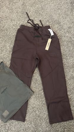Essentials Sweats Plum color xs