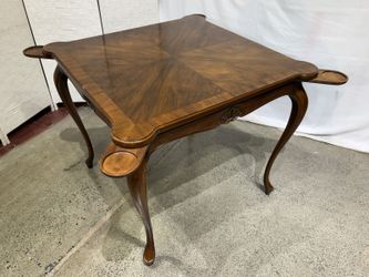 Refined Cabriole Leg Card Table w/ Hide Away Drink Holders