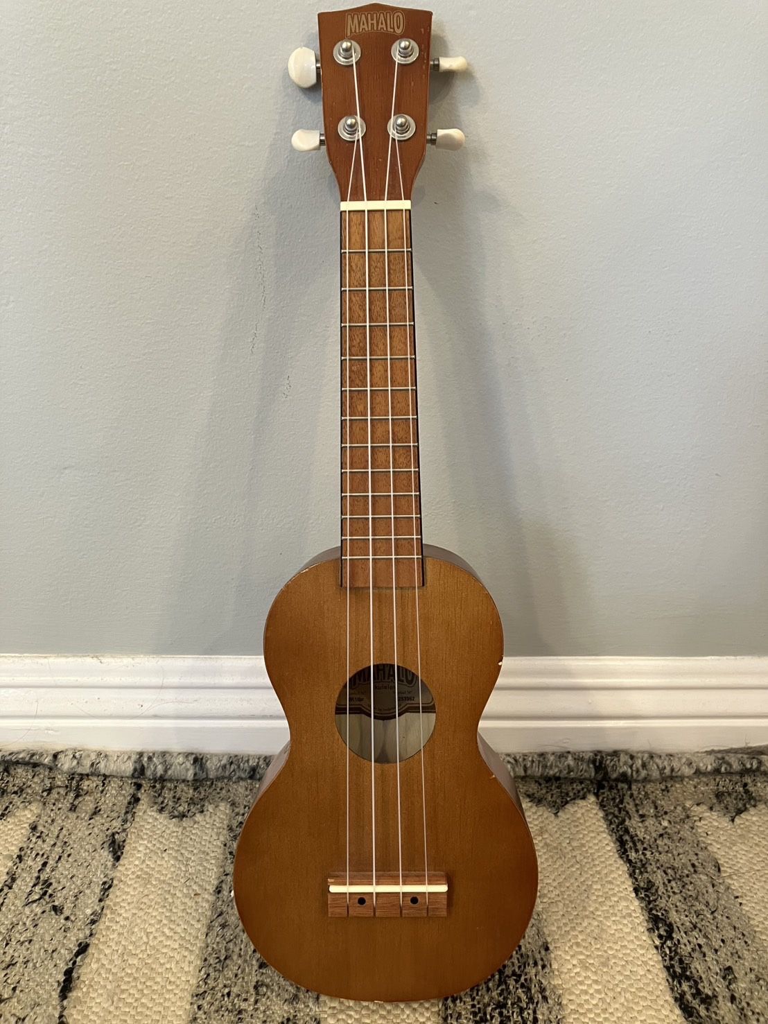 Mahalo Ukulele – Great Tone, Excellent Condition