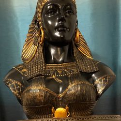 Cleopatra Statue