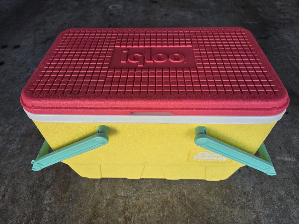 IGLOO The Picnic Cooler - Retro Colors