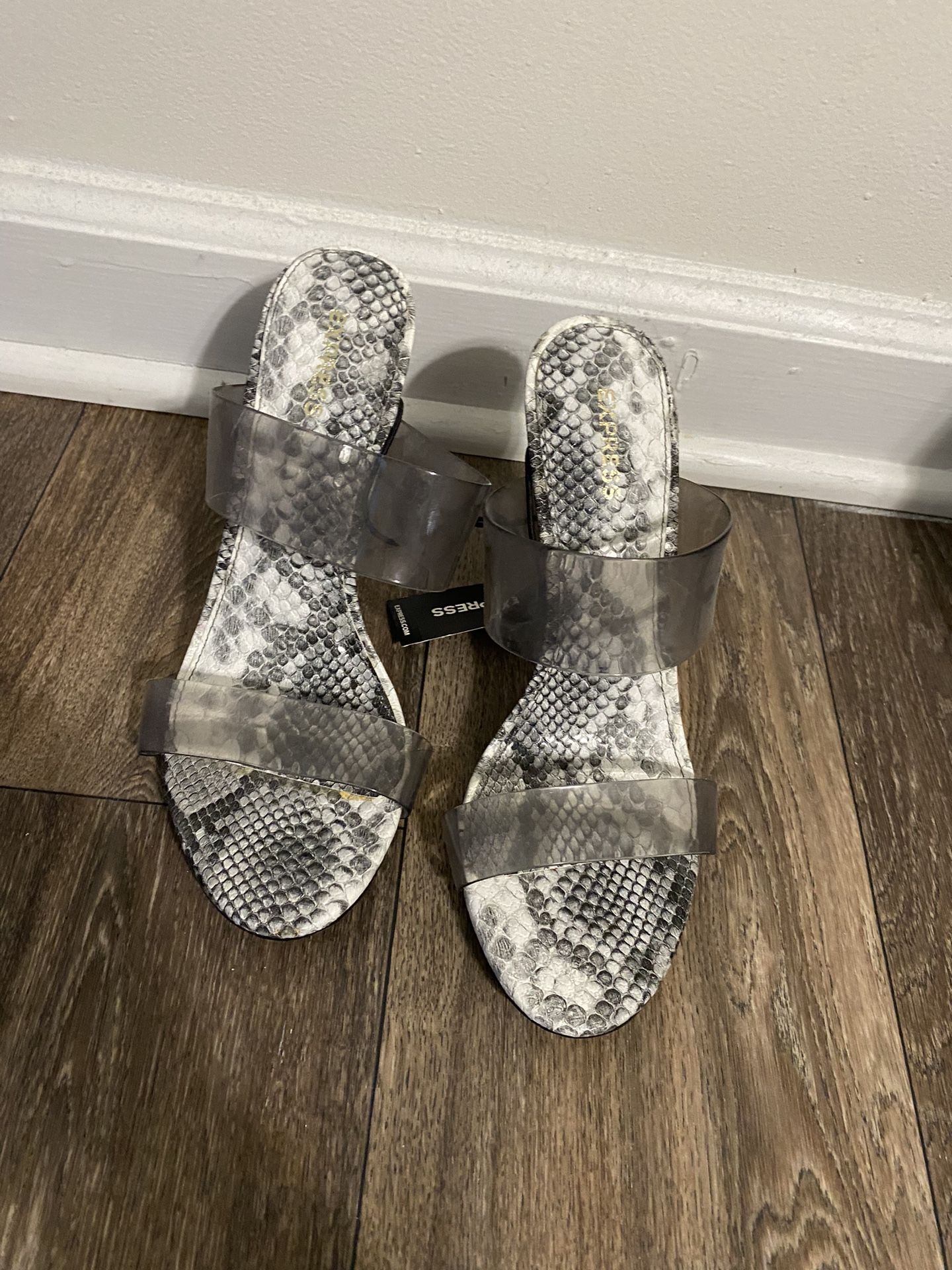 Express Heels