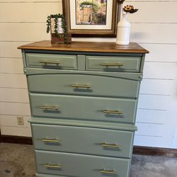 Dresser Or Chest Of Drawers