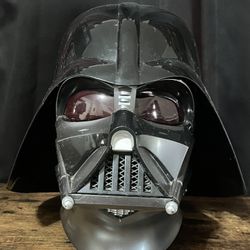 Star Wars The Black Series Darth Vader Premium Electronic Helmet