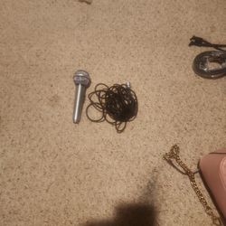 Microphone 