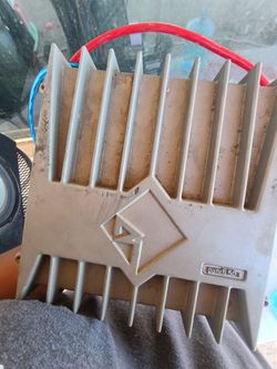 Amp/subwoofer 20 x 15