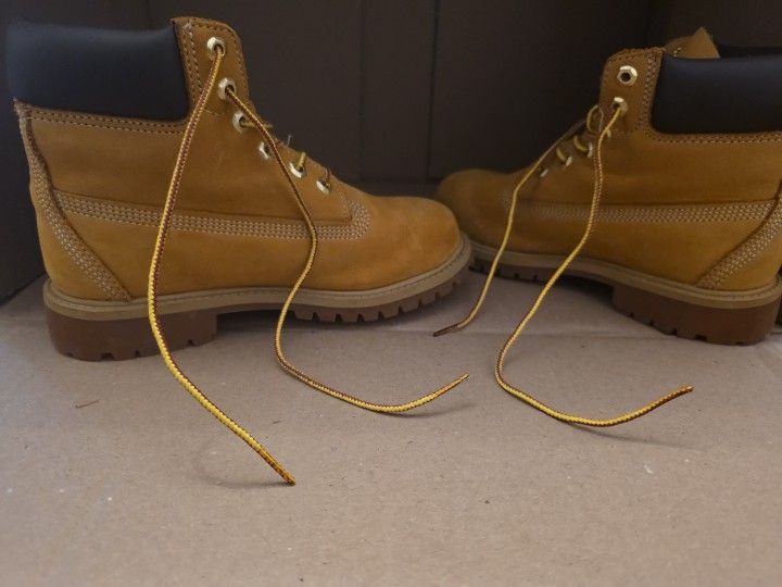  Kid's Timberland 6in. Premium Boot Wheat (2.5 Size)