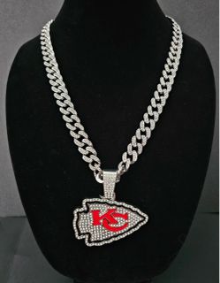 Kansas City Chiefs chain and pendant and pendant