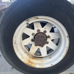 8 Lug Wheels 