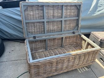 Large Wicker Storage Chest with Lid