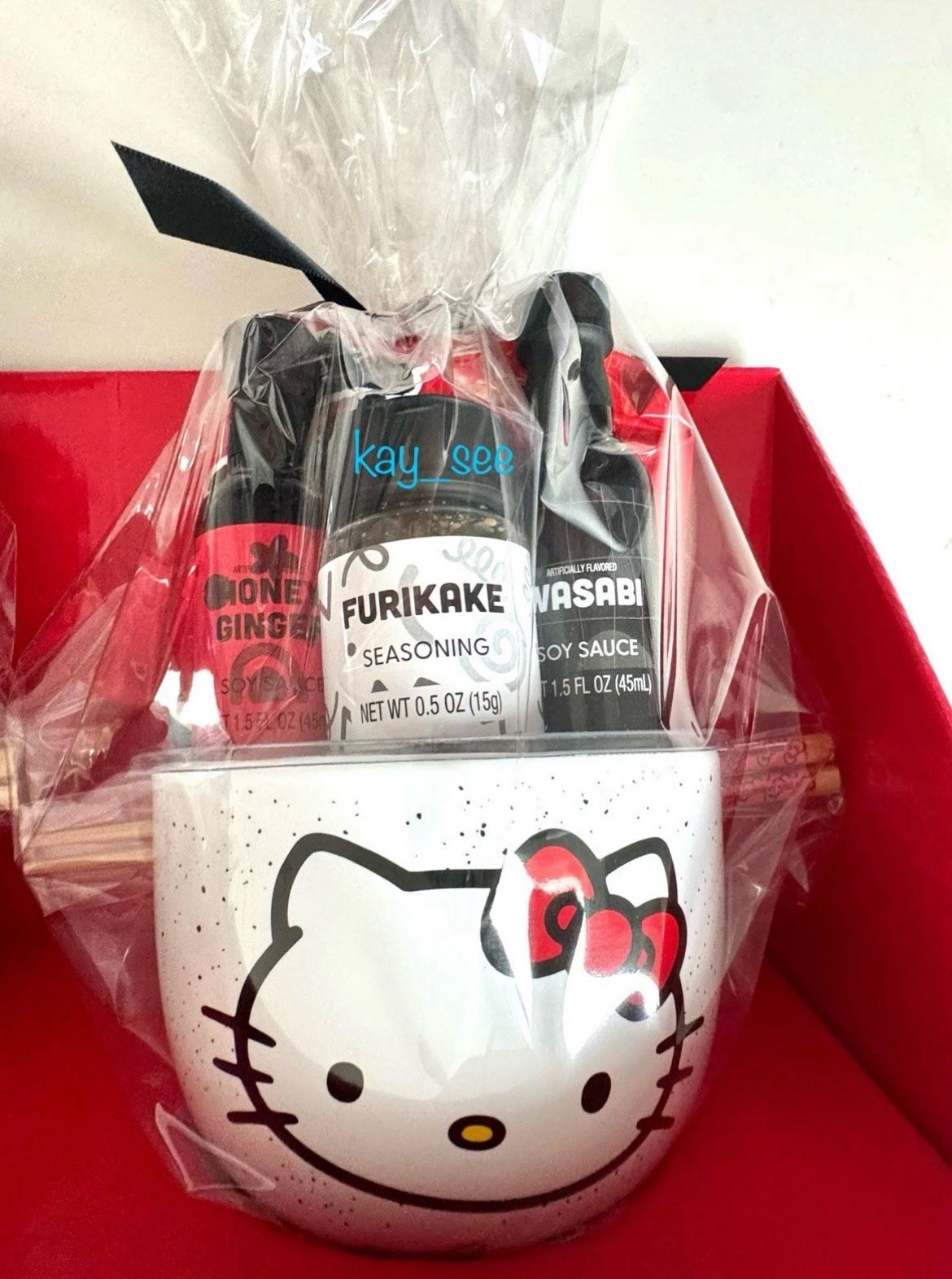 Hello Kitty Ramen Bowl Gift Set