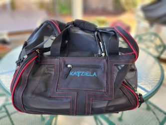 Katziela Pet Carrier in Excellent Condition