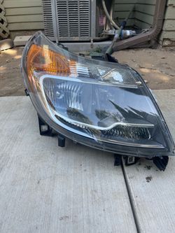 Dodge Ram ProMaster 2500 right head light