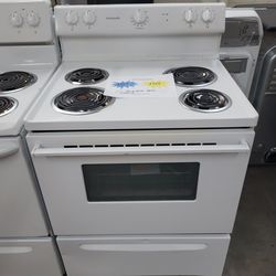 🌻Spring Sale! Frigidaire Electric Stove-Warranty Included