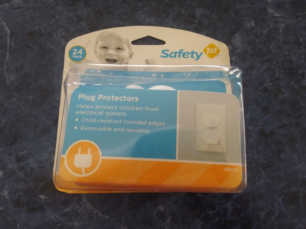 Plastic plug protectors (in LOS LUNAS)