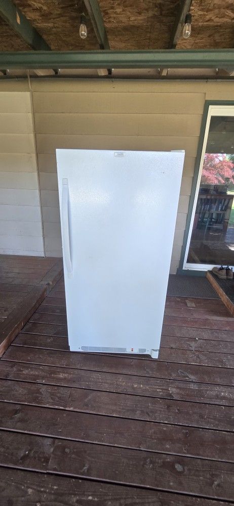 Kenmore 13.8 cu Freezer