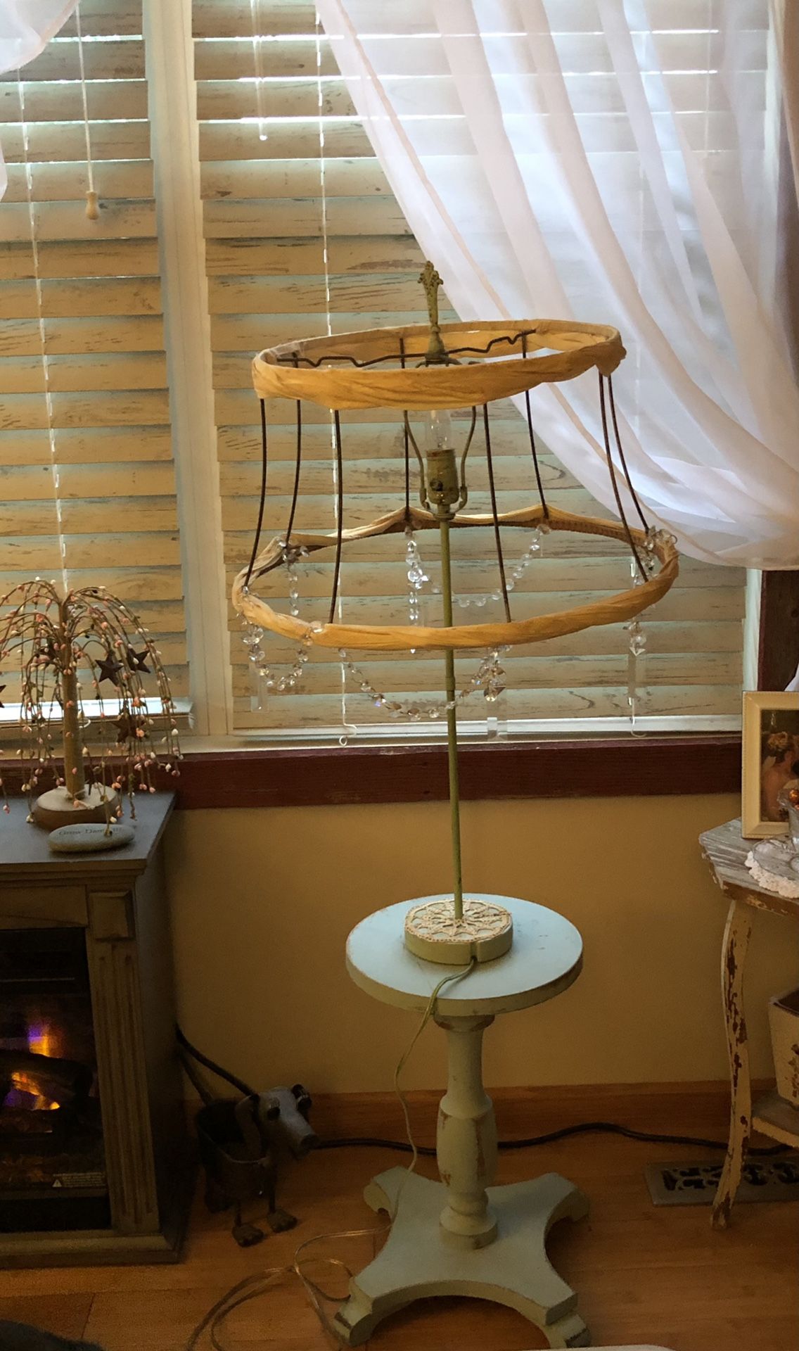Antique Shabby Chic Lamp 