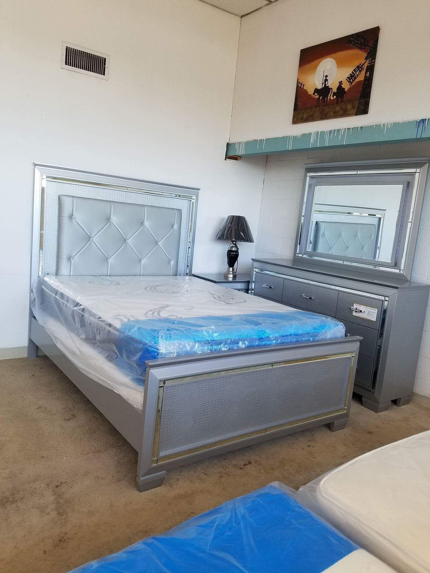 Queen Bedroom Set