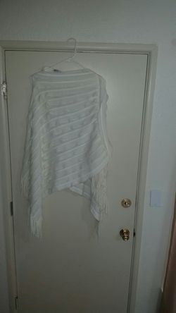 Light ruffle poncho shawl