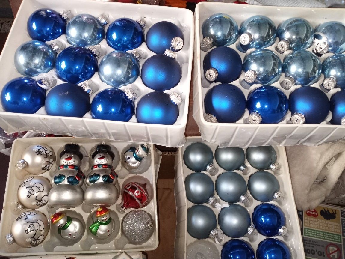 Mega Lot Christmas Xmas Blue SNOW Glitter Silver Lots Of Ornaments