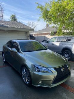 Lexus is250