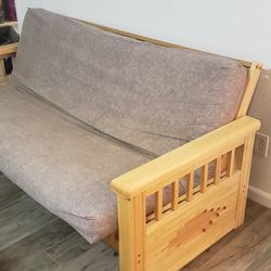 High Quality Wood Futon Sofa