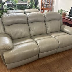 Gorgeous Leather Couch And Loveseat!