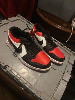 Red/black/white (Nikes)