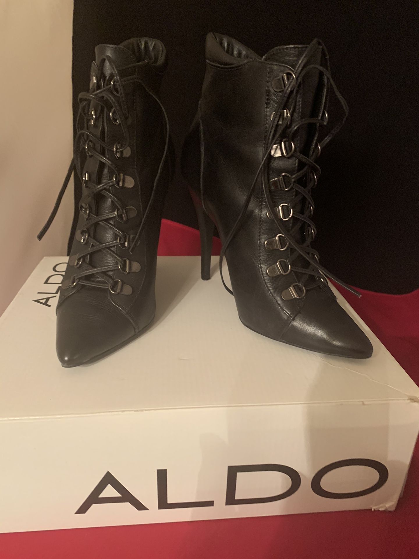 Aldo Chupka Pointy Leather Stilletto Sz 8