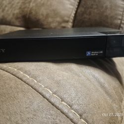 SONY BLU-RAY DISK/DVD PLAYER