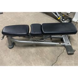Life Fitness Signature Commercial Adjustable Weight Bench - Flat, Incline & Shoulder Press Positions