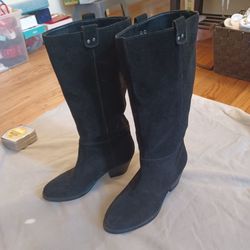 Crown Vintage black suede boots size 6.5