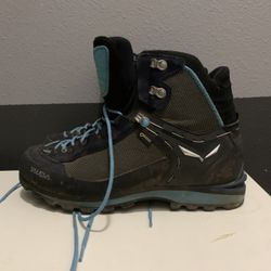 Women’s Size 11  Salewa Hiking Boots