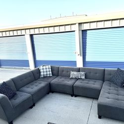 DELIVERY AVAILABLE 🚚🚛🚚 Beautiful 6 Piece Jonathan Louis Modular Sectional