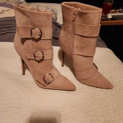 Womens Fashion Boots High Heel, Beige/tan  Buckle Strap Design, Size 7 