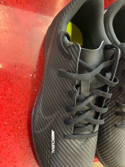 Men’s indoor soccer shoes