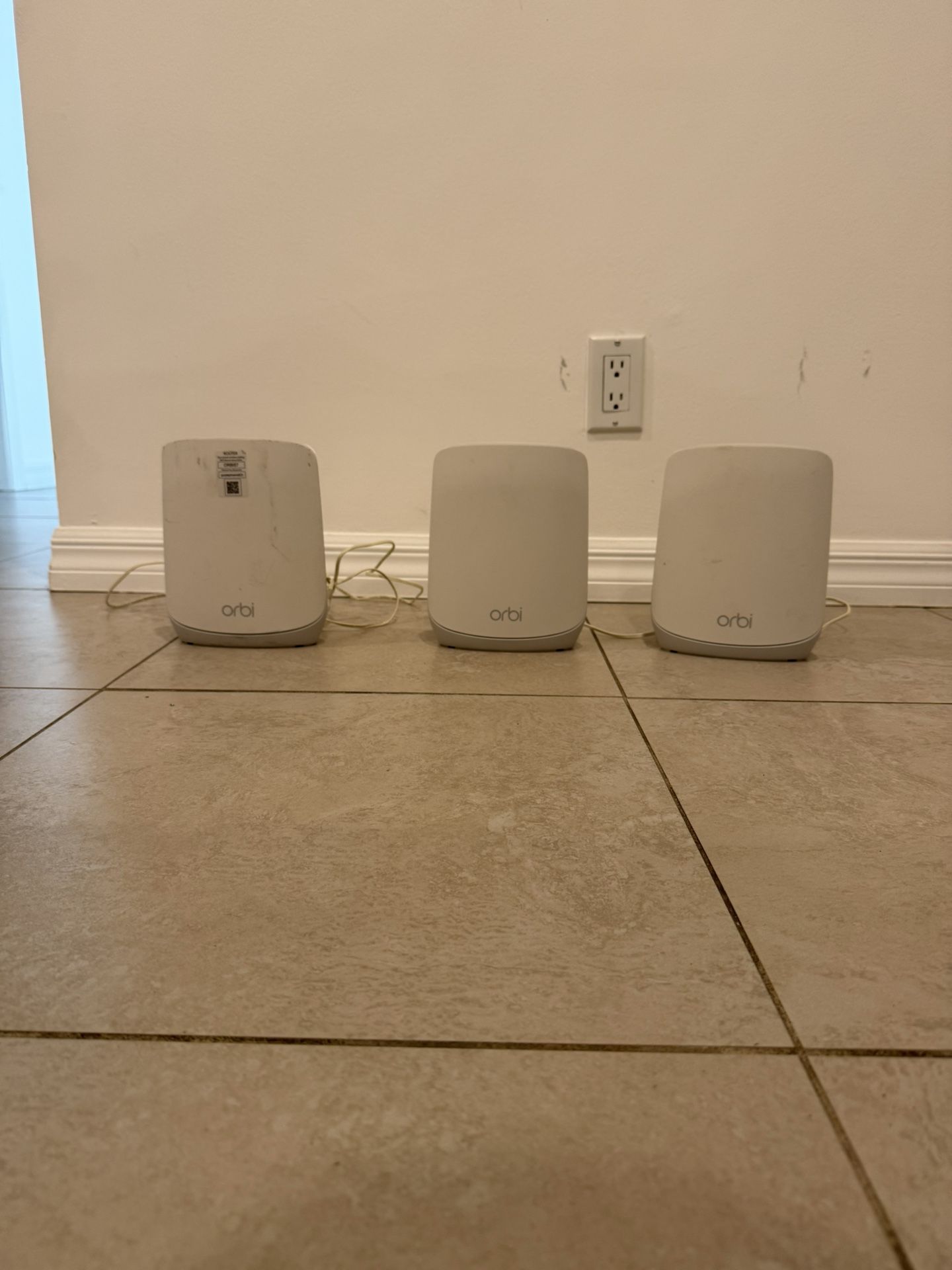 NETGEAR Orbi RBR760 Router Tri-band Mesh WiFi