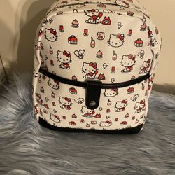 🌼🌸🌺BONITA BACKPACK DE HELLO KITTY NUEVA Y AUTÉNTICA 