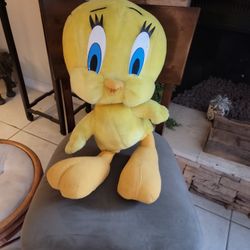 90s Collectible Stuff Animal Tweety Bird Looney Tunes