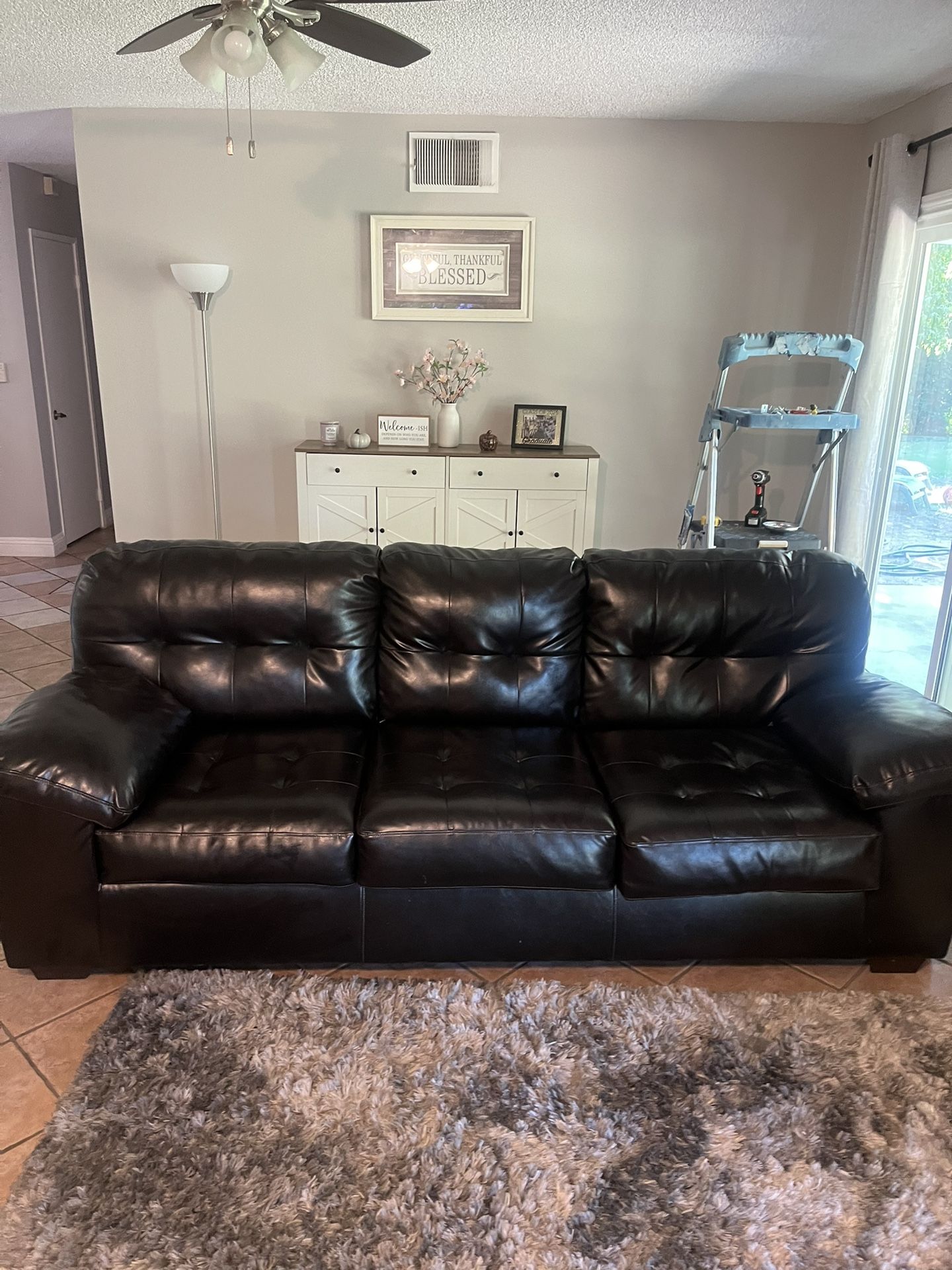 Leather Couches For Sale . 