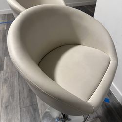 LIKE NEW ! 2 Modern Bar Stools