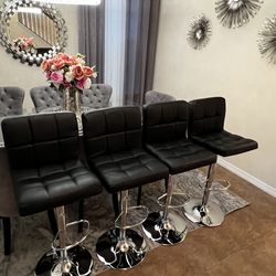 Black $69 Each New in The Box Bar Stools Adjustable PU Leather Swivel Bar Chair Bar Chair Barstools