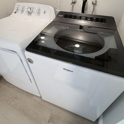 Whirlpool Washing Machine & GE Electric Dryer