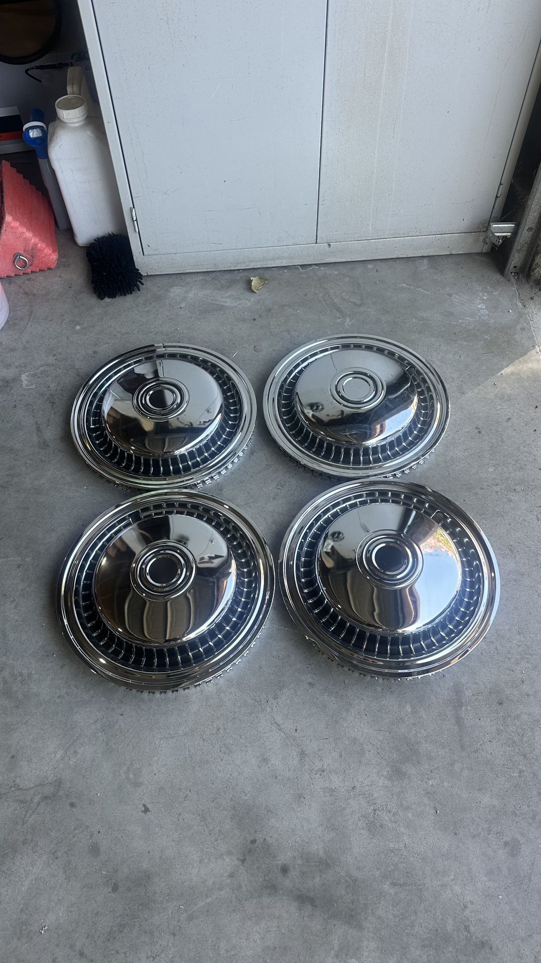 4~15” Del-Met Dual Nickel Chrome Played Wheel Hub Caps